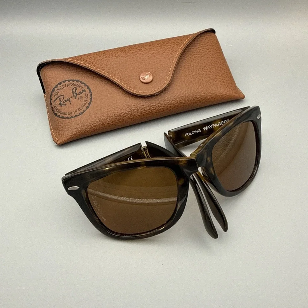 Ray-Ban Wayfarer Folding Classic Tortoise Frame w/ Ray-Ban Travel Case -Vintage